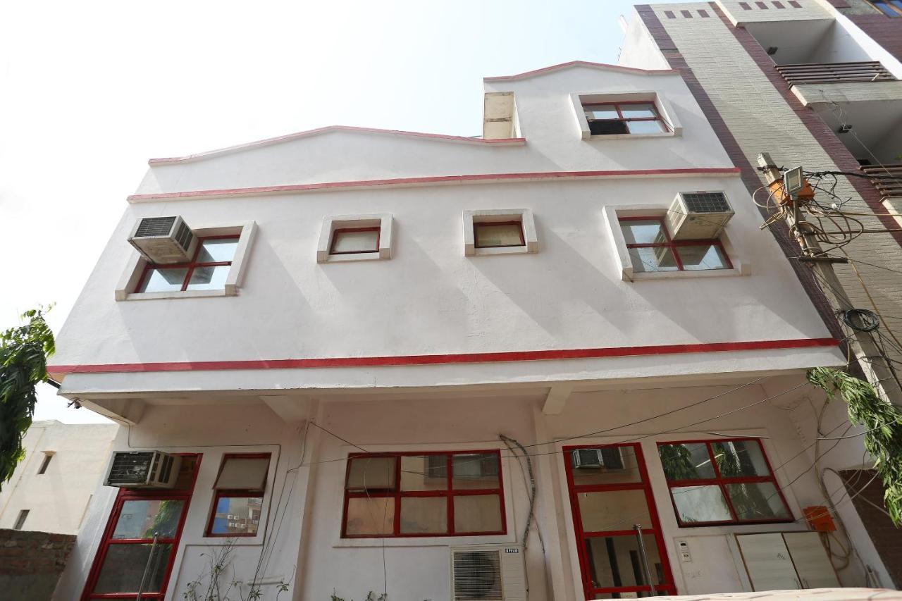 Oyo 8253 Golden Heights Hotel New Delhi Exterior foto