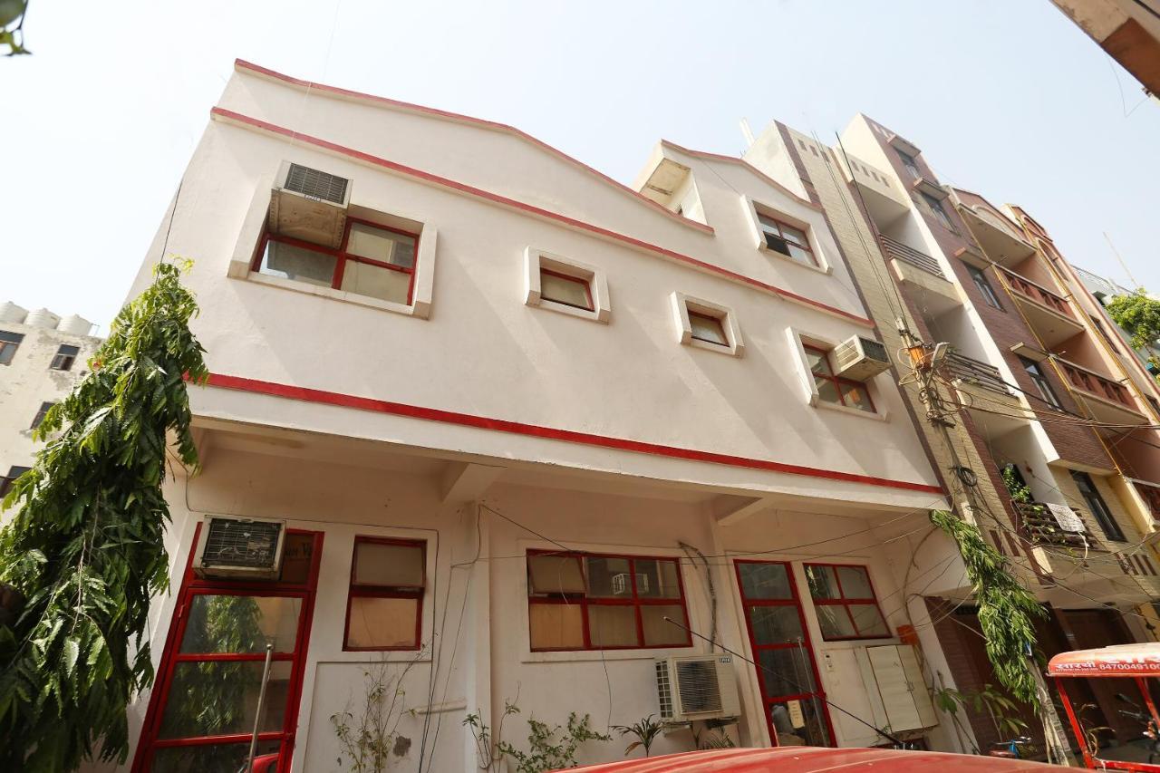 Oyo 8253 Golden Heights Hotel New Delhi Exterior foto